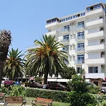 Republika Hotel 3*