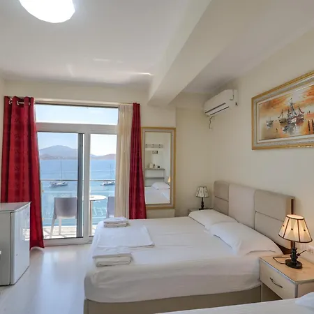 Hotel Republika 3*