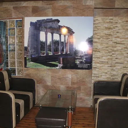 Hotel Republika Sarandë