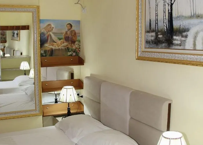 Otel Republika Saranda