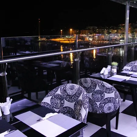 Hotel Republika Sarandë