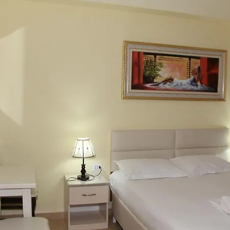 Republika Hotel Sarandë